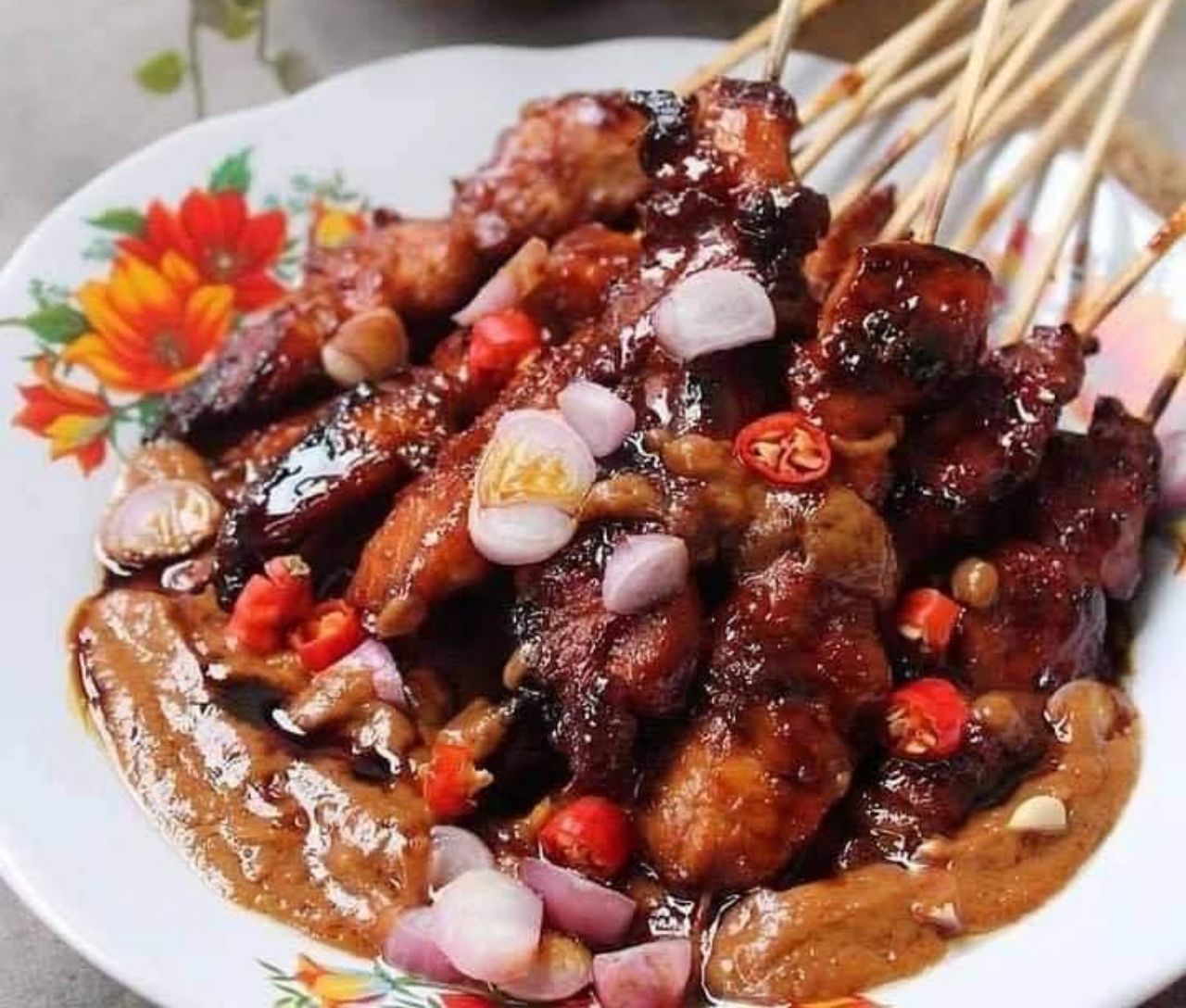 Sate Kambing Madura Cak Wahid: Rasa yang Menggoda di Jantung Cilacap